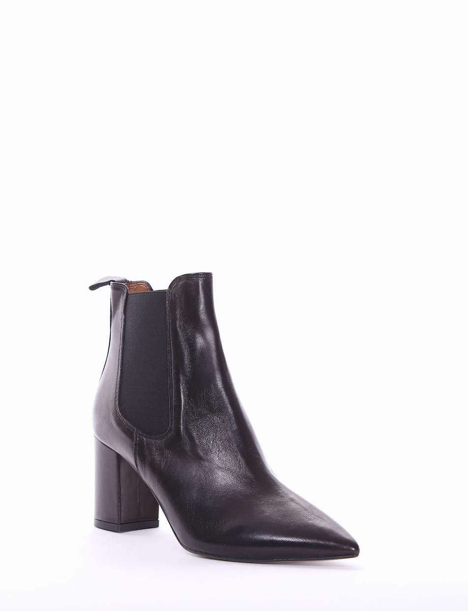 High heel ankle boots heel 7 cm black leather