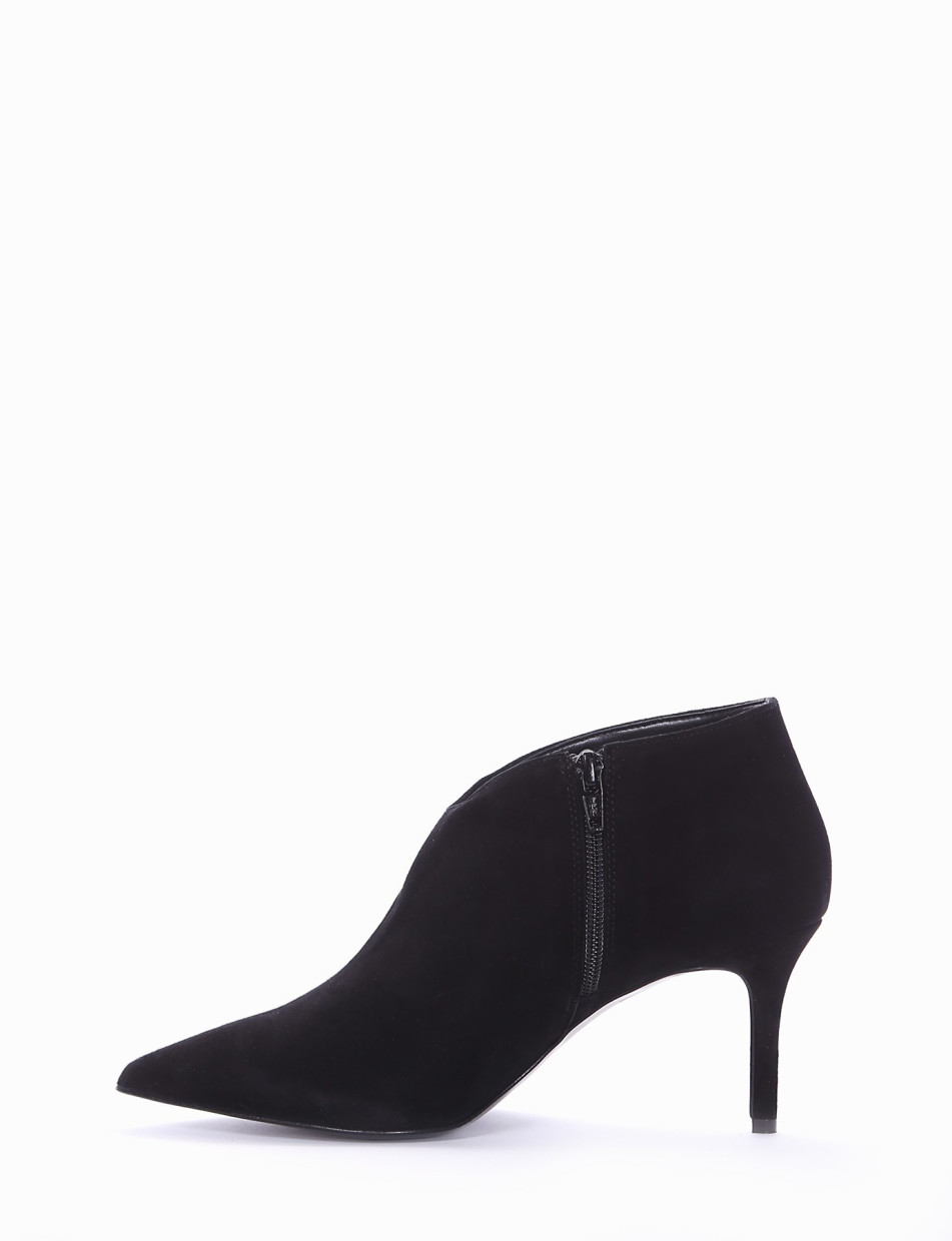 High heel ankle boots heel 8 cm black chamois