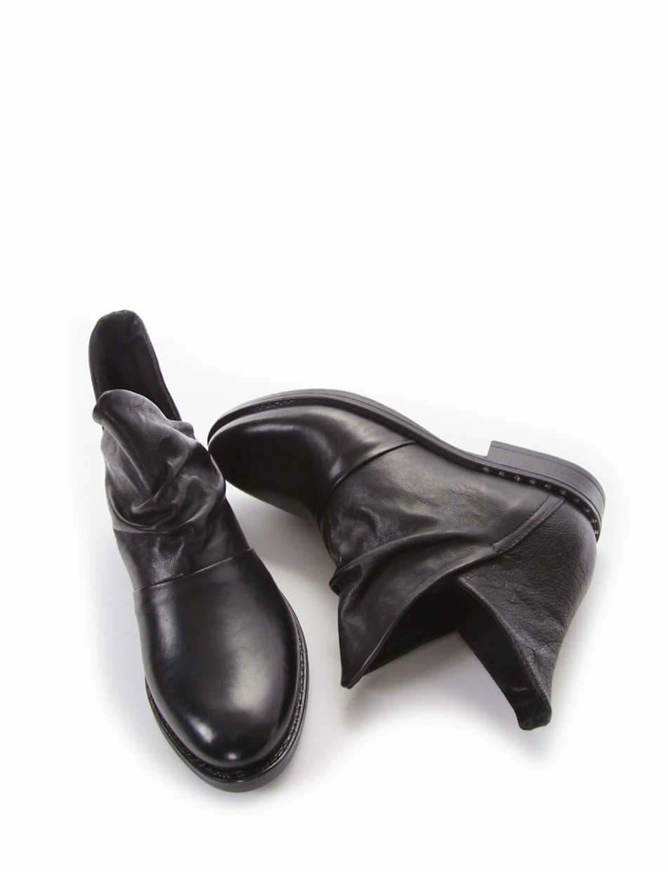 Low heel ankle boots heel 2 cm black leather