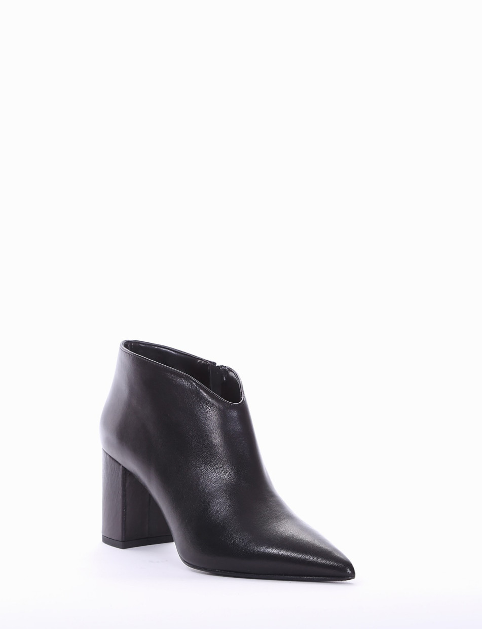 High heel ankle boots heel 8 cm black leather