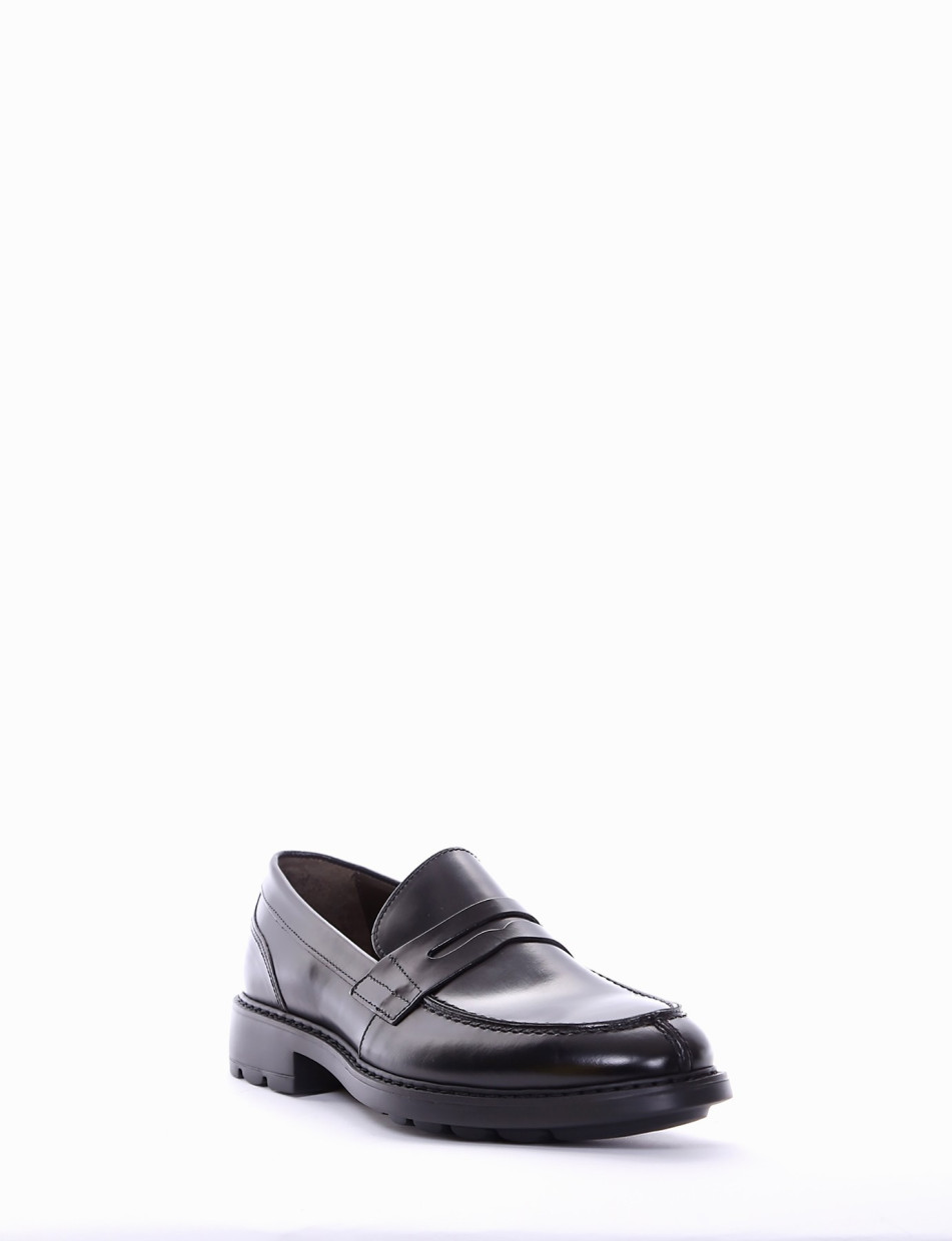 Loafers heel 2 cm black leather