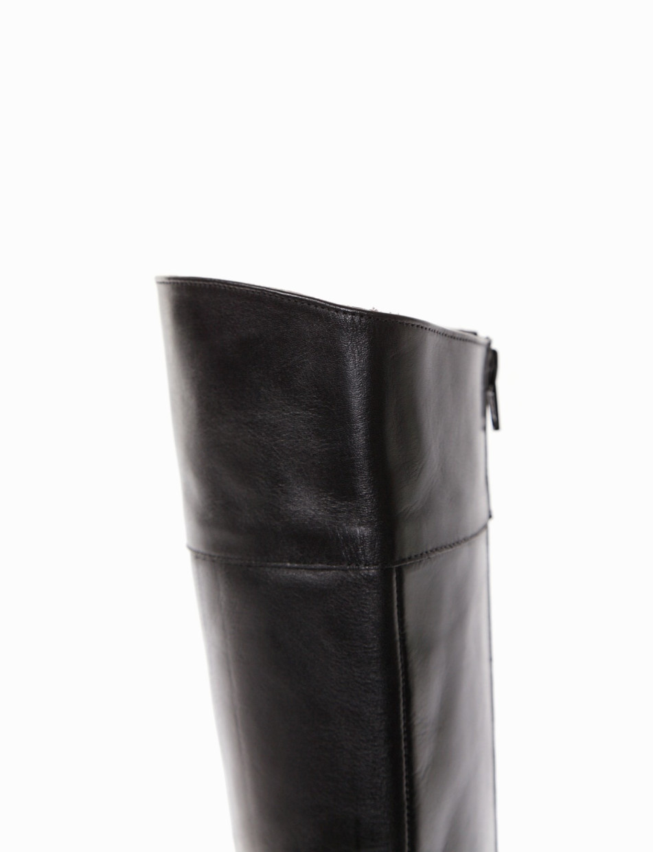 Low heel boots heel 2 cm black leather