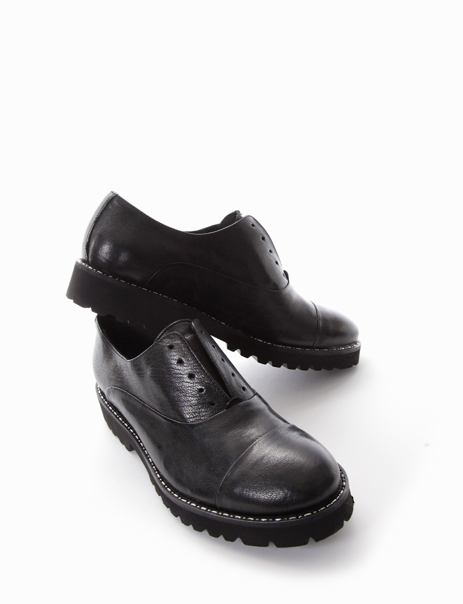 Lace-up shoes heel 2 cm black leather