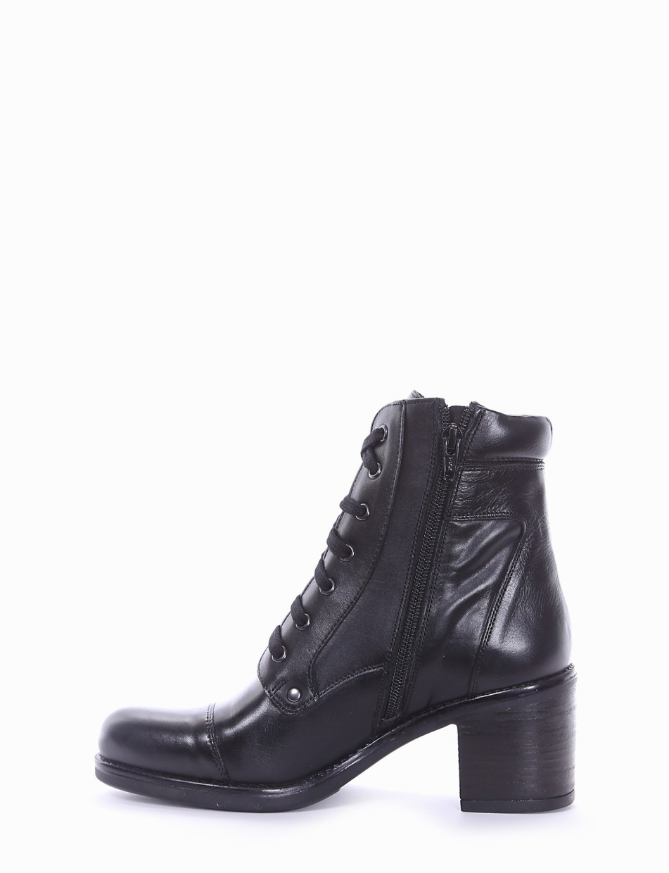 Combat boots heel 5 cm black leather