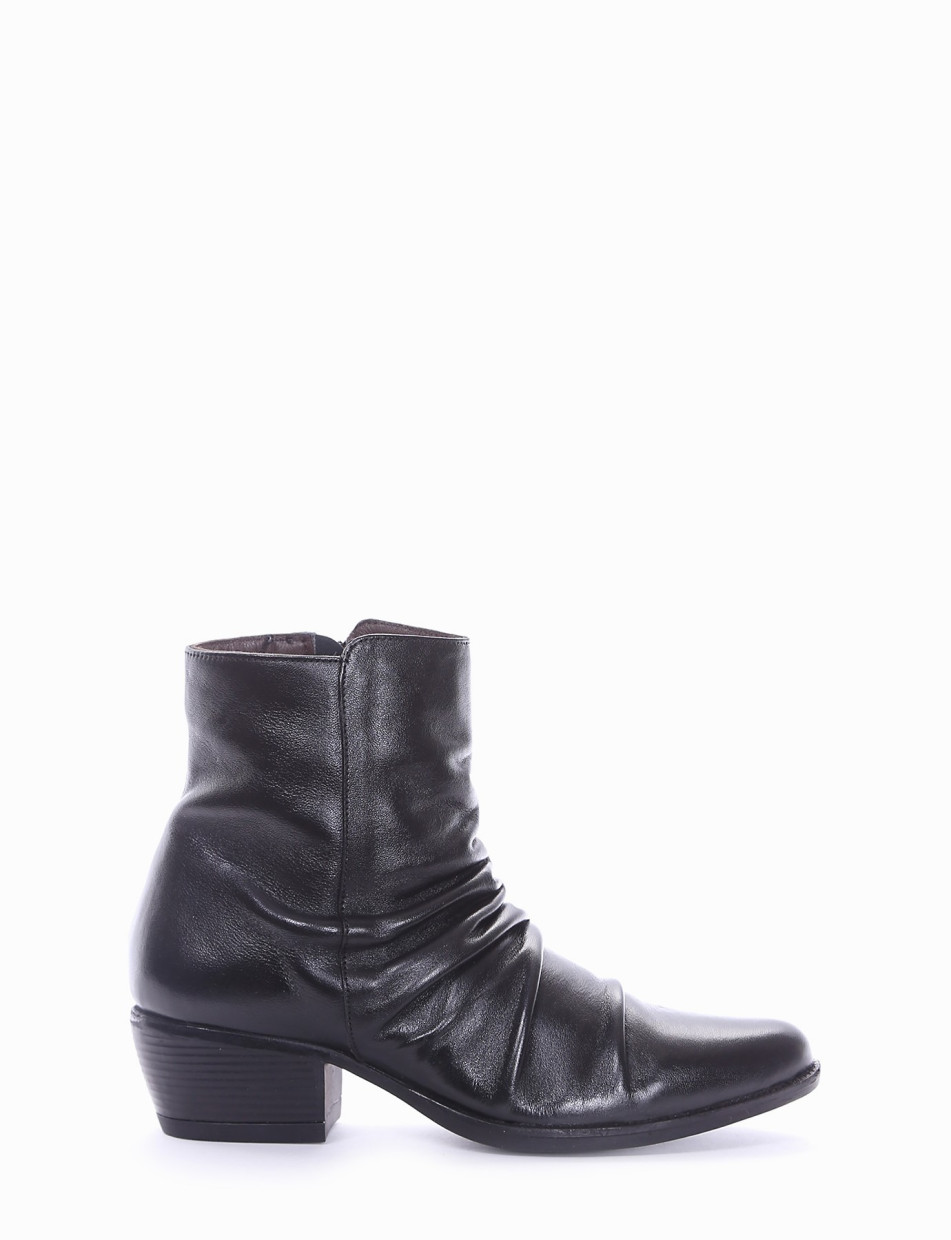 Low heel ankle boots heel 3 cm black leather