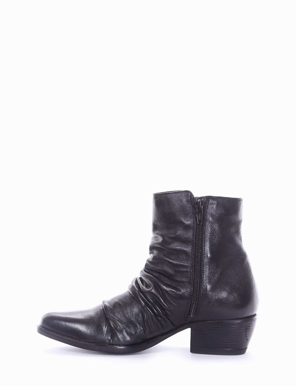 Low heel ankle boots heel 3 cm black leather