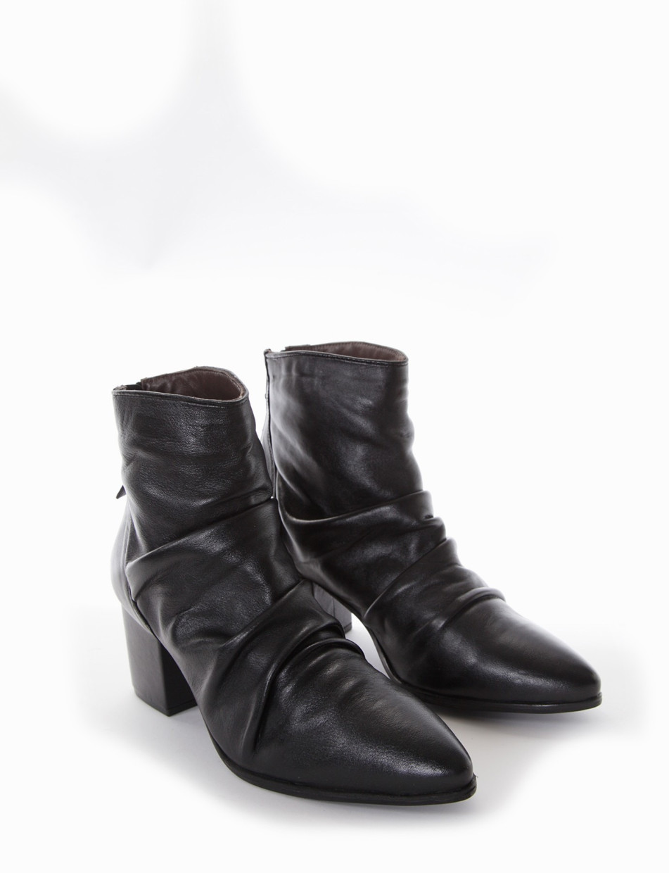 High heel ankle boots heel 7 cm black leather