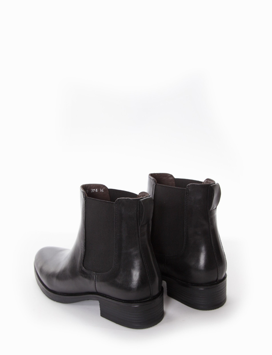 Low heel ankle boots heel 2 cm black leather