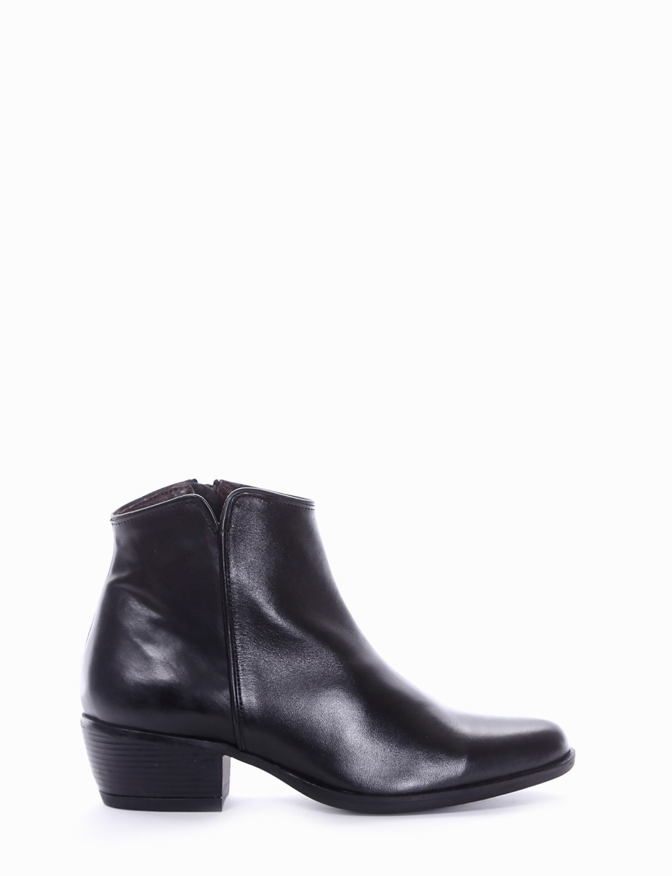 Low heel ankle boots heel 3 cm black leather