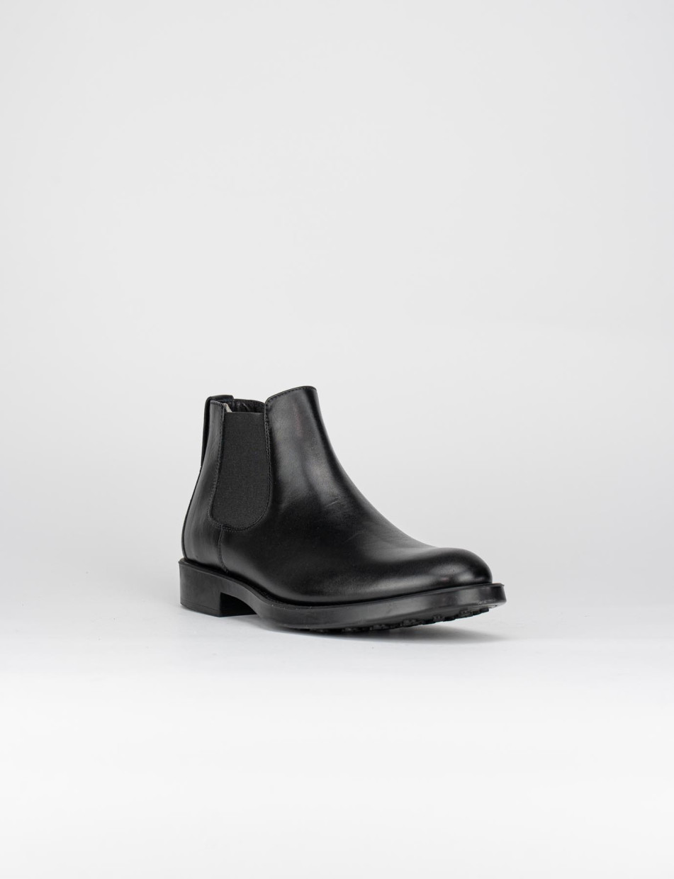 Ankle boots heel 2 cm black leather