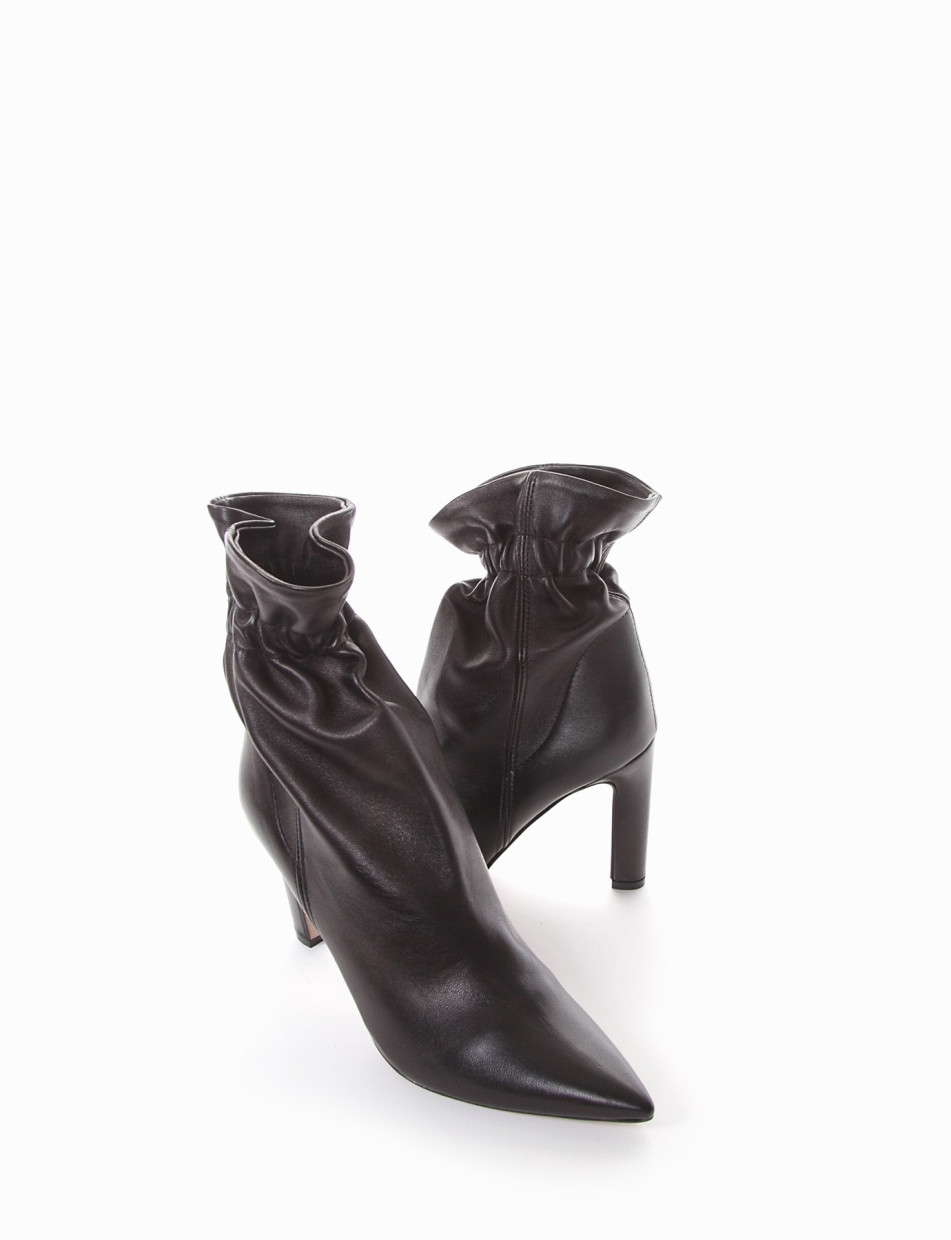 High heel ankle boots heel 10 cm black leather