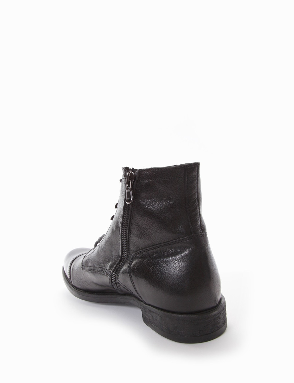 Combat boots heel 2 cm black leather