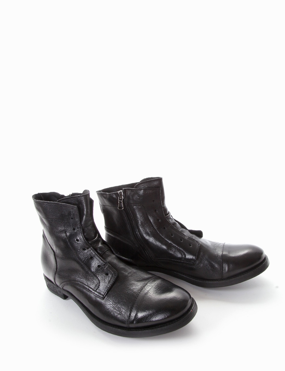 Combat boots heel 2 cm black leather