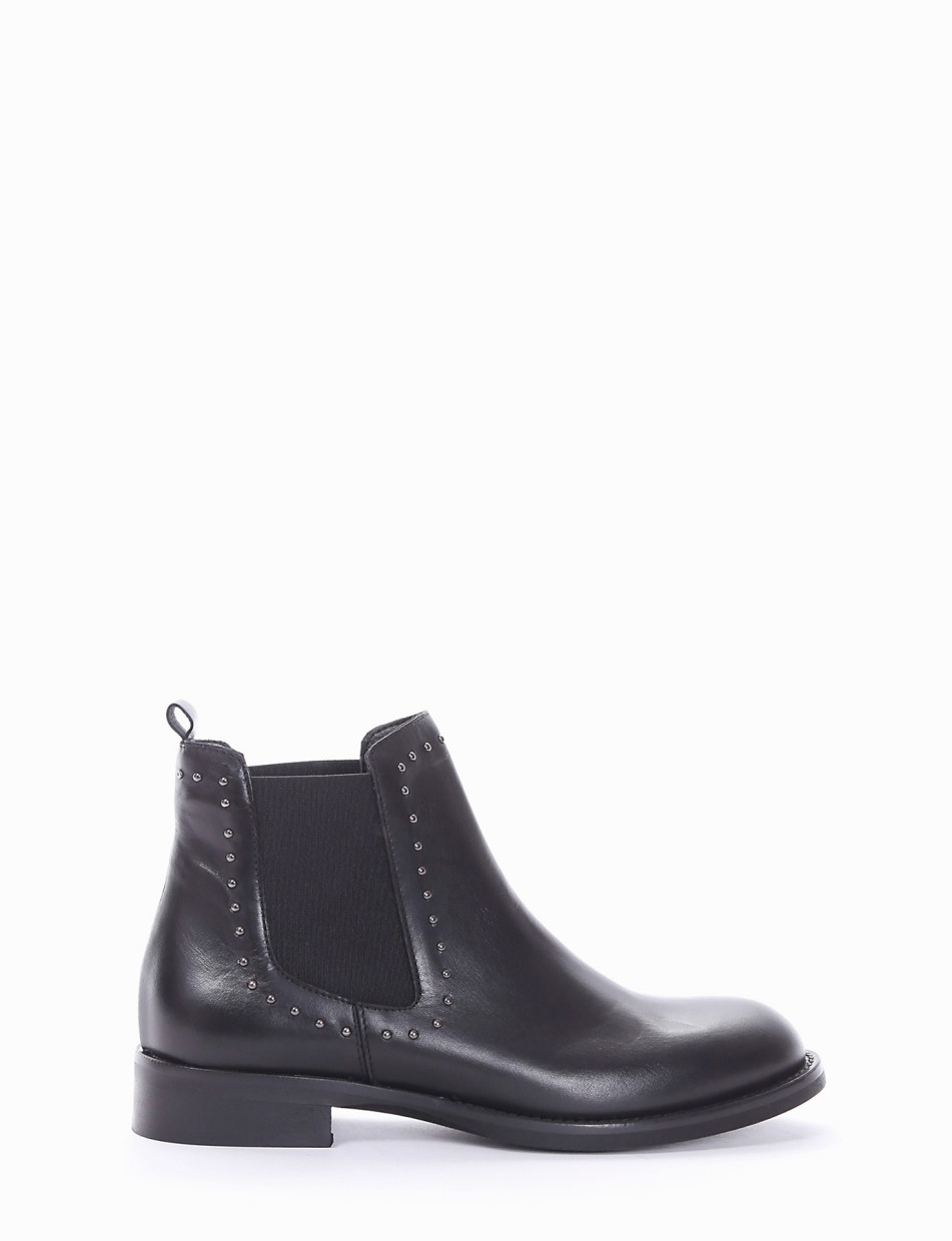 Low heel ankle boots heel 2 cm black leather