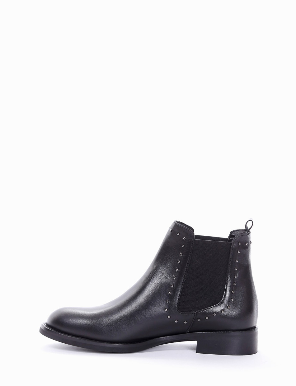 Low heel ankle boots heel 2 cm black leather