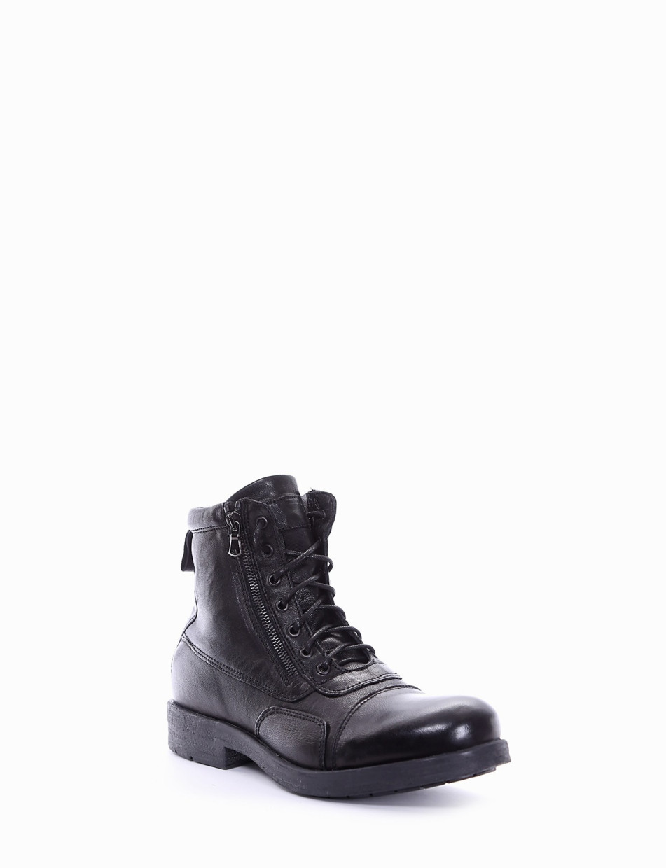 Combat boots heel 2 cm black leather