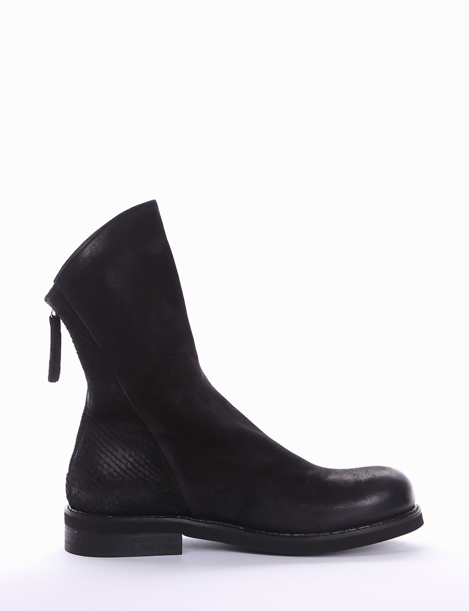 Low heel ankle boots heel 2 cm black