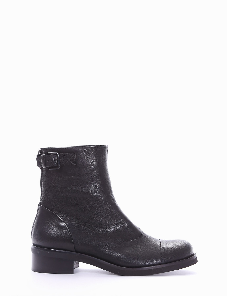Low heel ankle boots heel 2 cm black leather