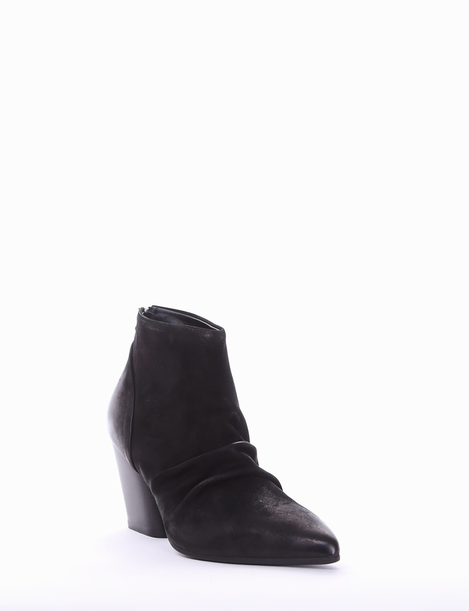 High heel ankle boots heel 7 cm black