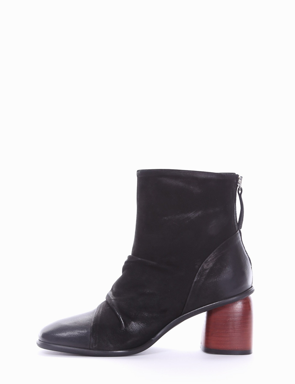 High heel ankle boots heel 5 cm black leather