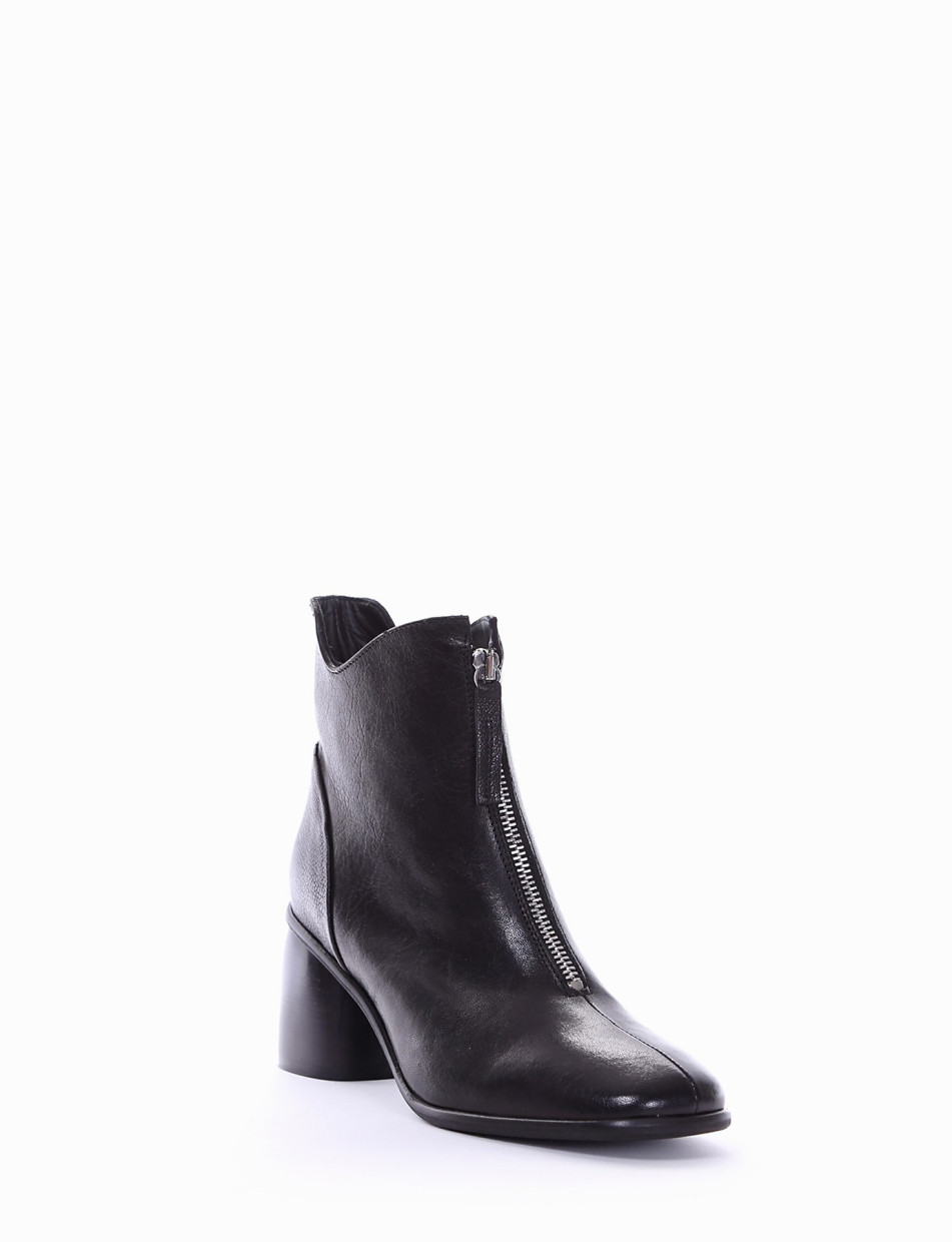 High heel ankle boots heel 5 cm black leather