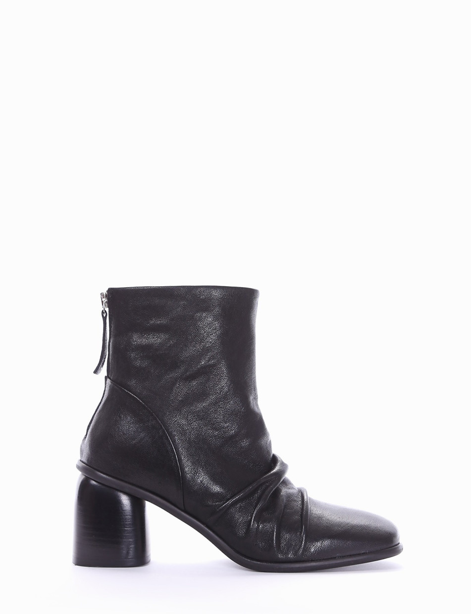 High heel ankle boots heel 5 cm black leather