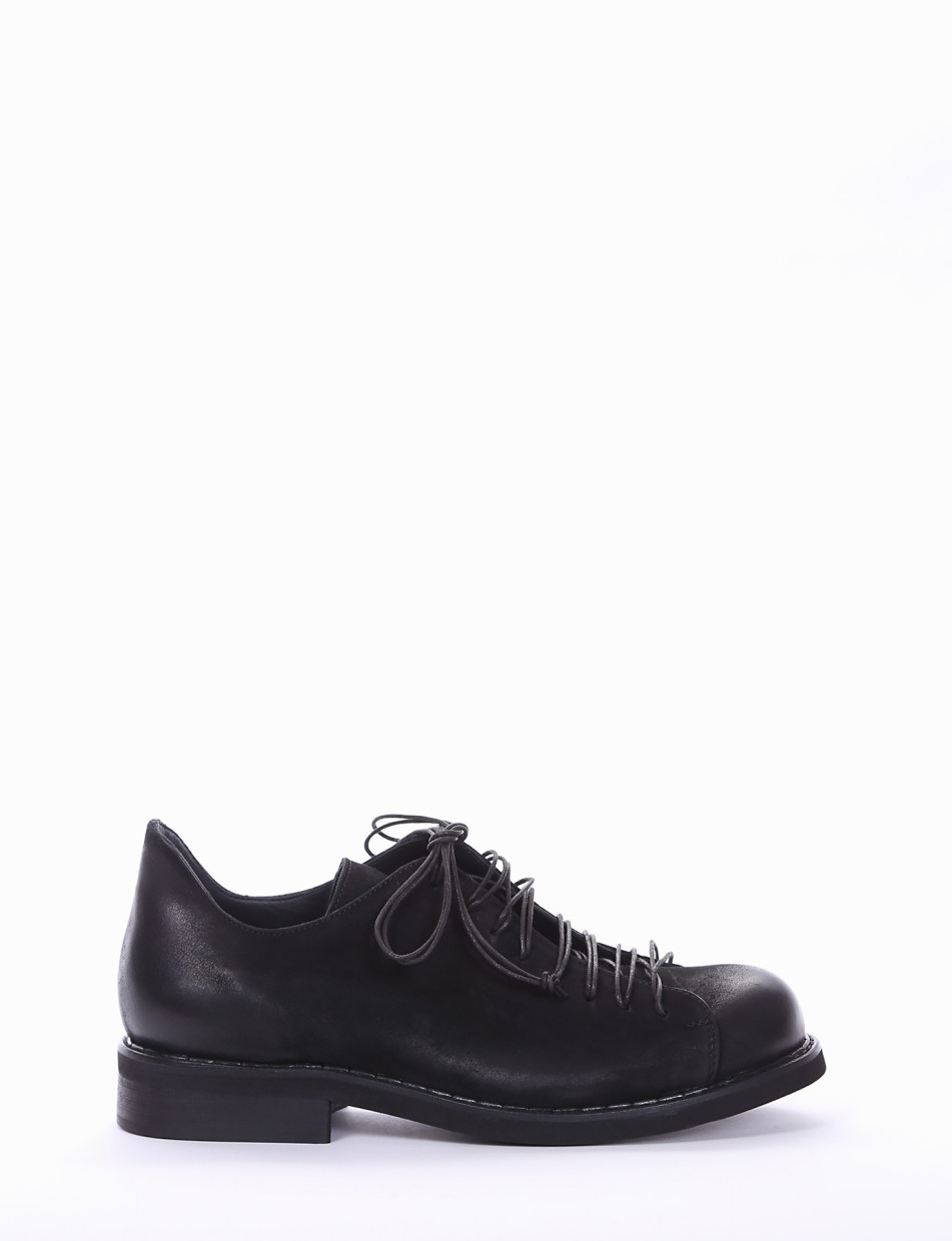 Lace-up shoes heel 2 cm black