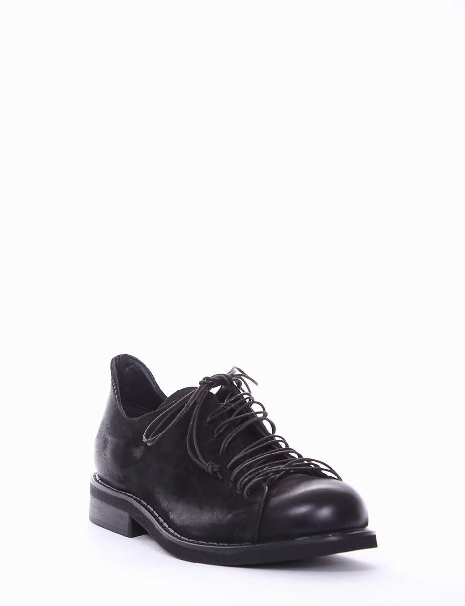 Lace-up shoes heel 2 cm black