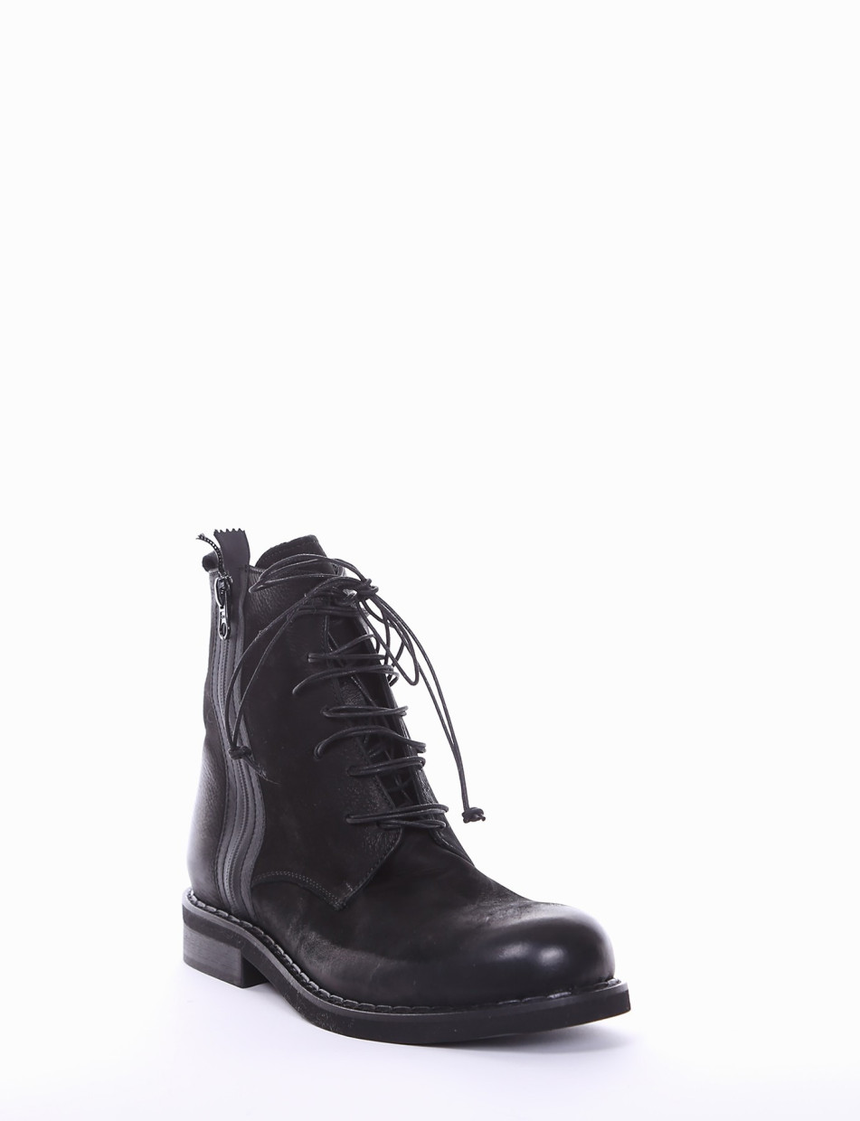 Combat boots heel 2 cm black leather