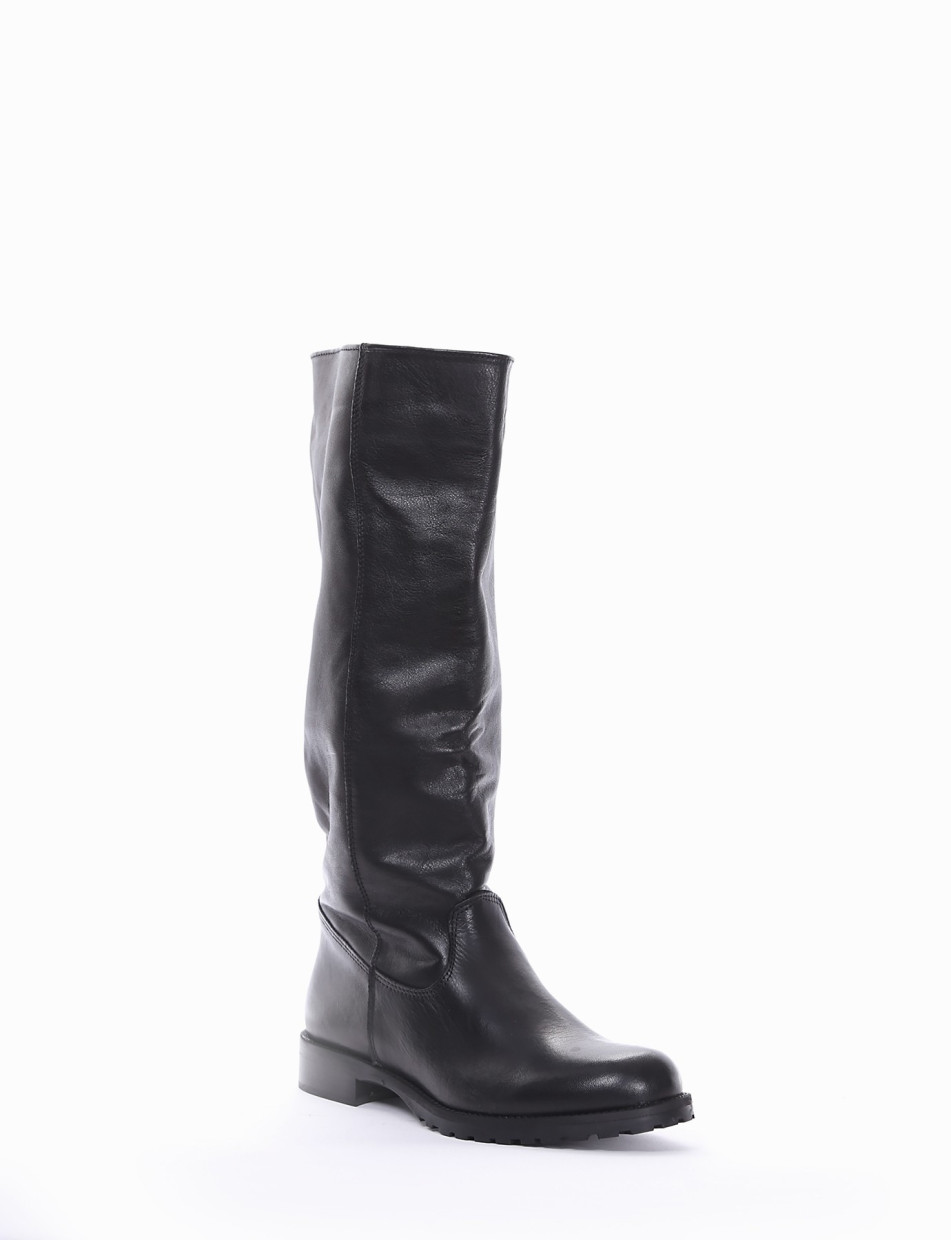 Low heel boots heel 2 cm black leather