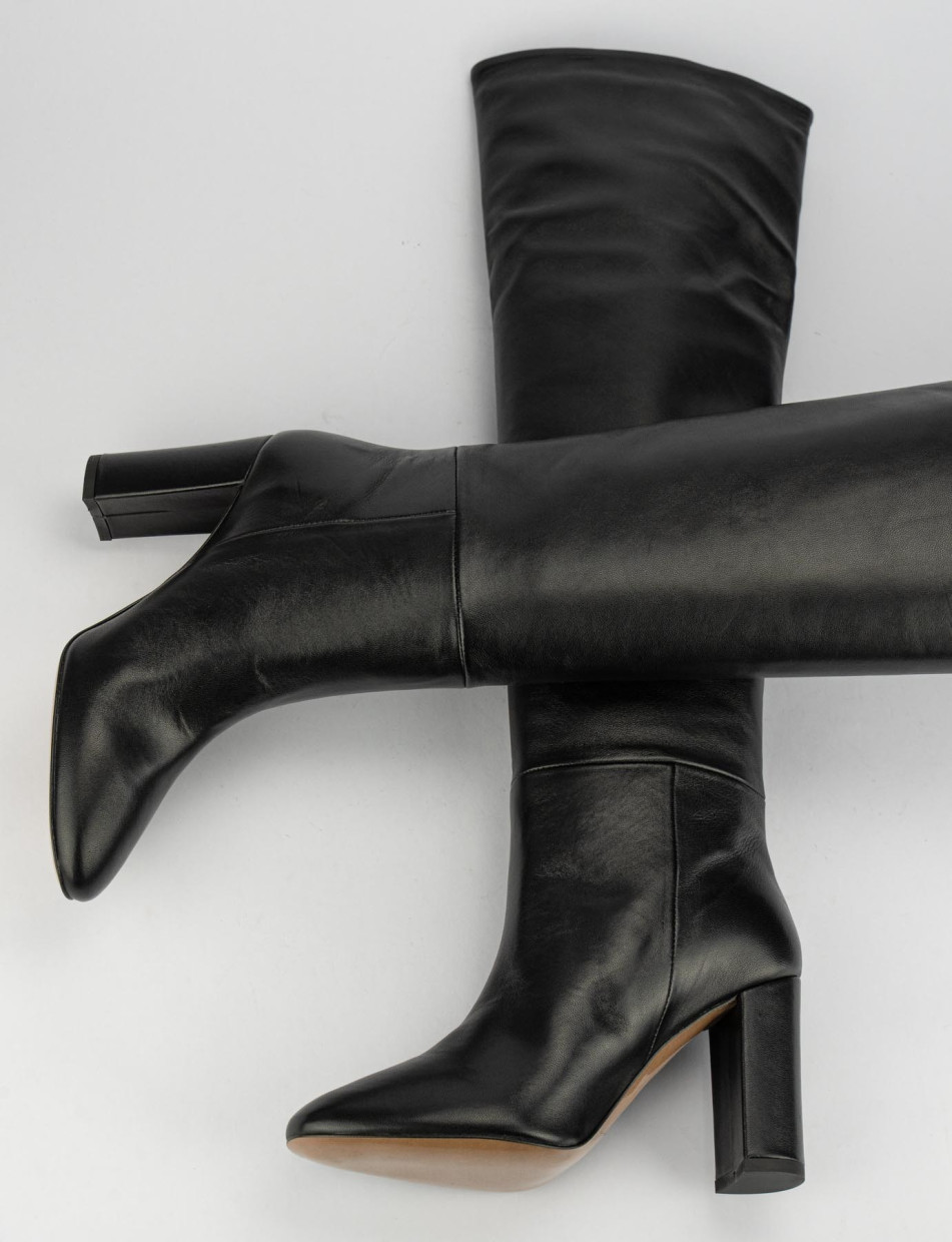 High heel boots heel 8 cm black leather