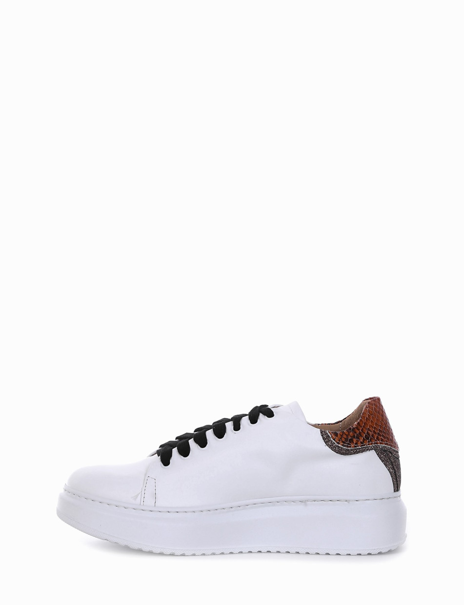 Sneakers white leather