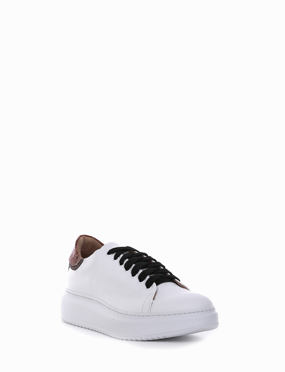 Sneakers white leather