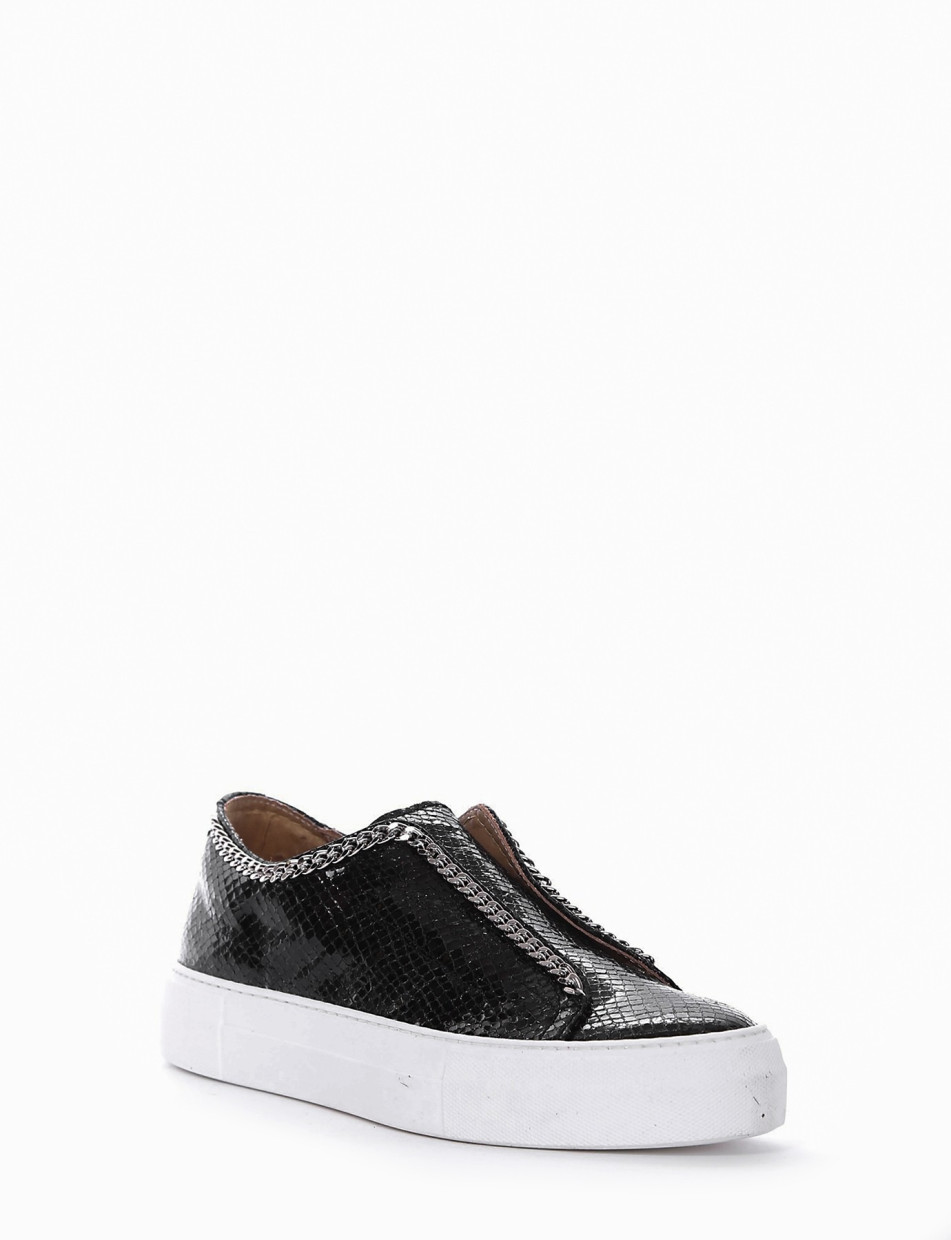 Sneakers black python