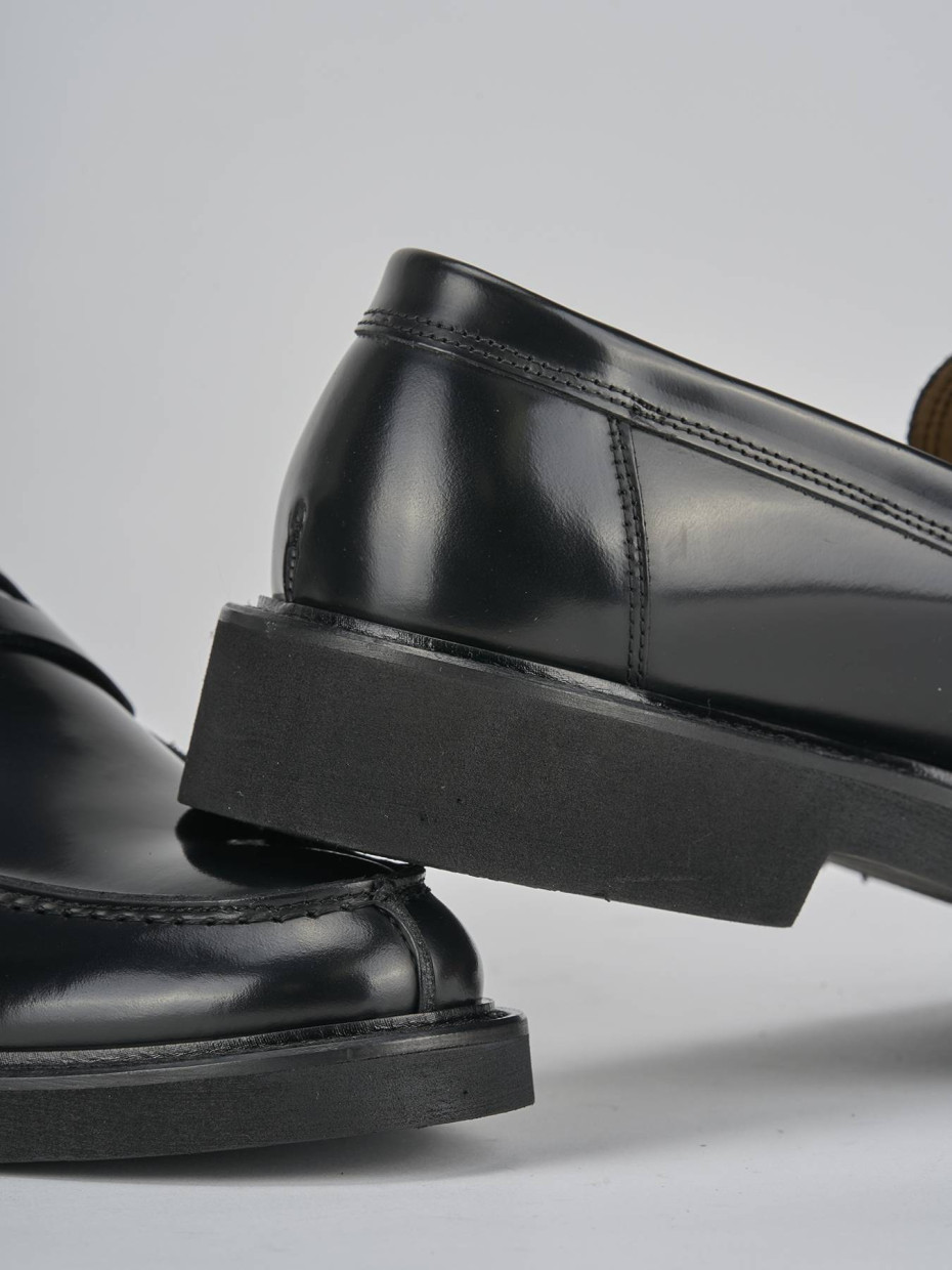 Loafers heel 2 cm black brushed