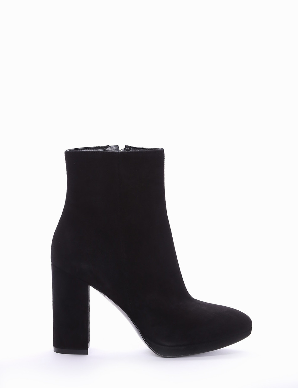 High heel ankle boots heel 9 cm black chamois