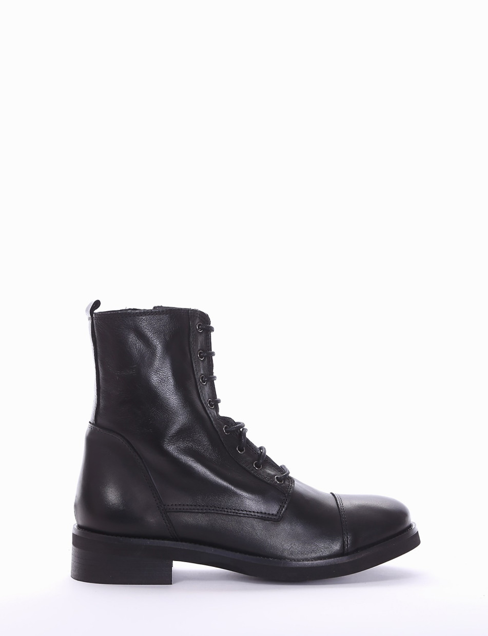 Combat boots heel 2 cm black leather