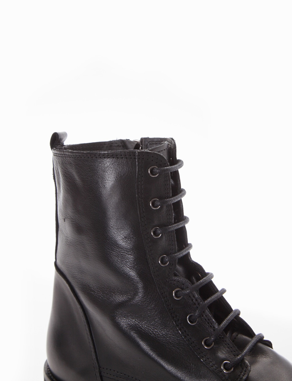 Combat boots heel 2 cm black leather