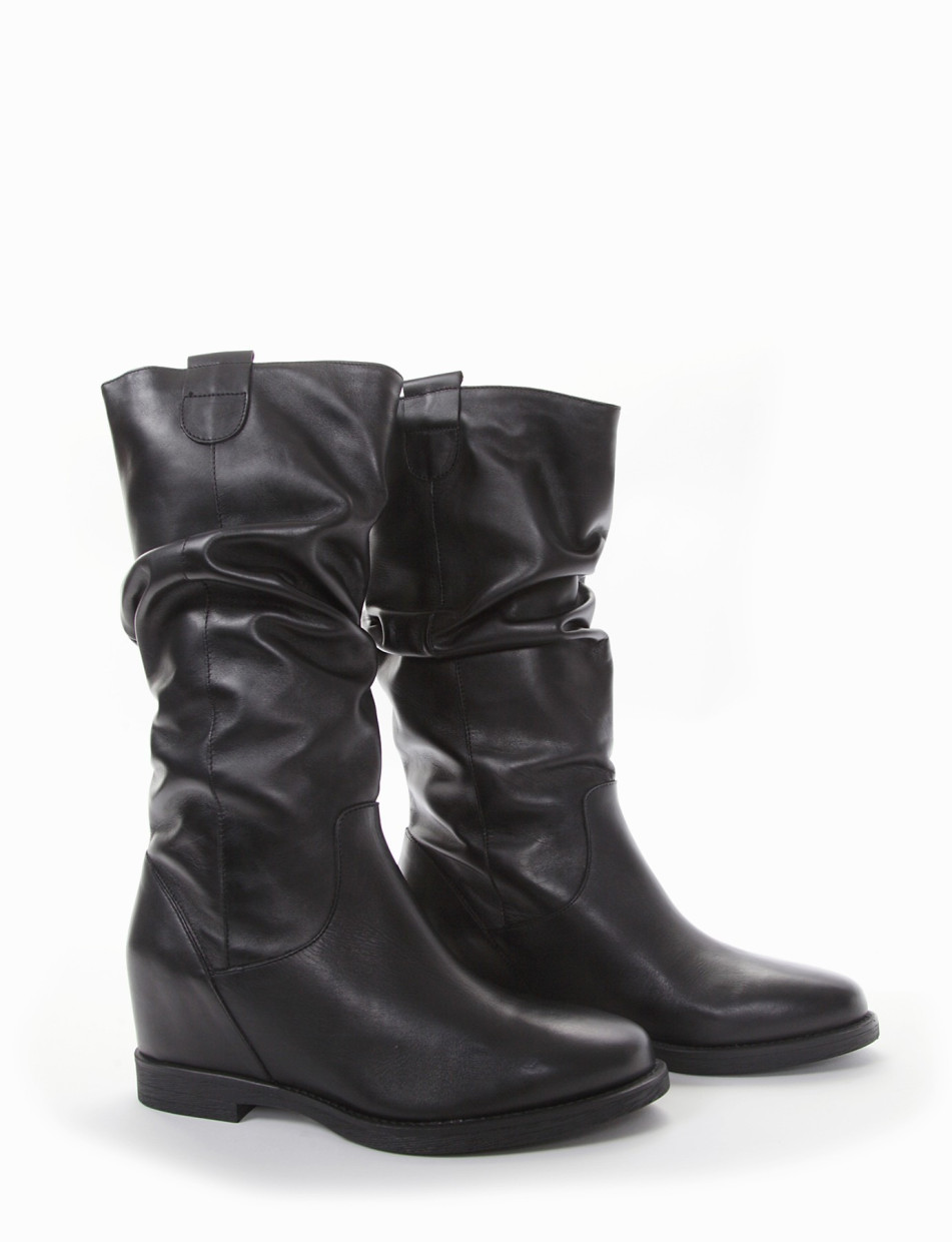 Low heel boots heel 2 cm black leather