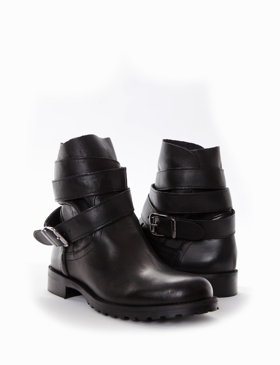 Low heel ankle boots heel 2 cm black leather