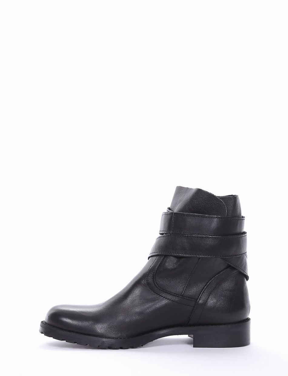 Low heel ankle boots heel 2 cm black leather