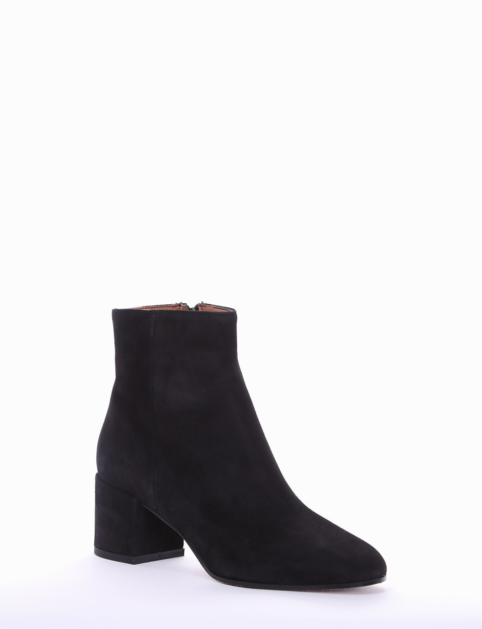 High heel ankle boots heel 5 cm black chamois