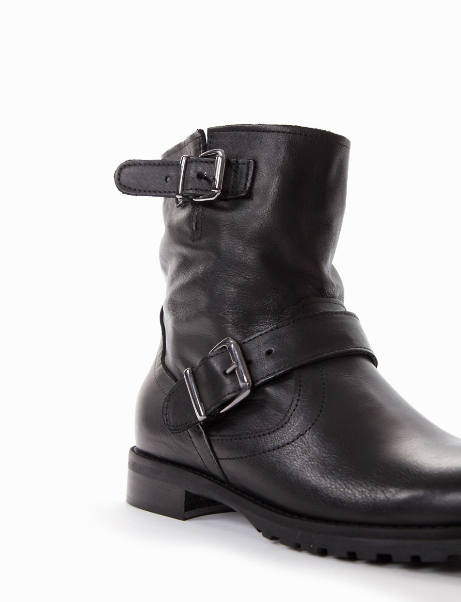 Low heel ankle boots heel 2 cm black leather