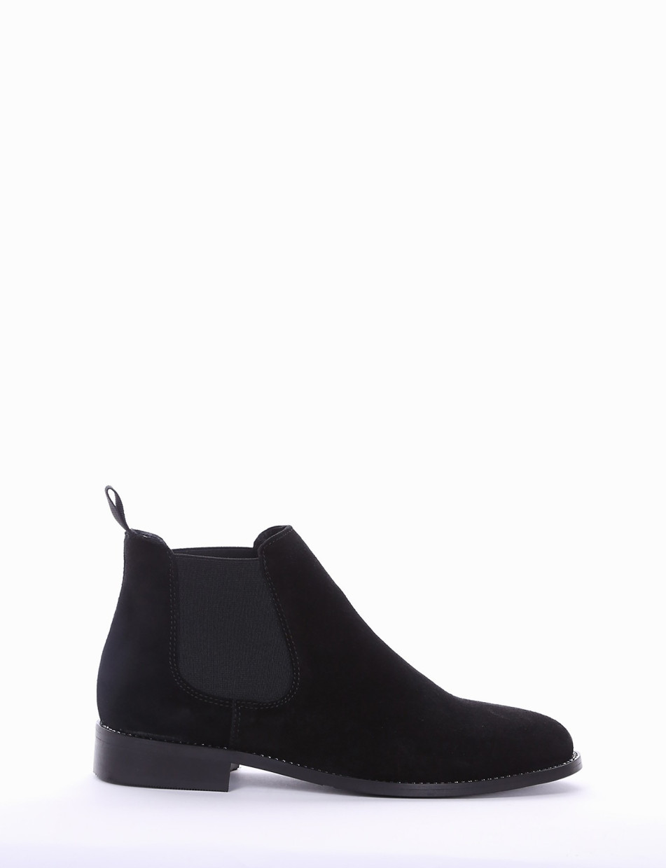 Low heel ankle boots heel 2 cm black chamois