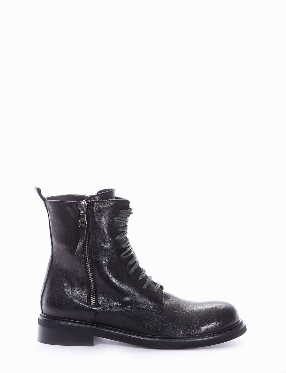 Combat boots heel 2 cm black leather