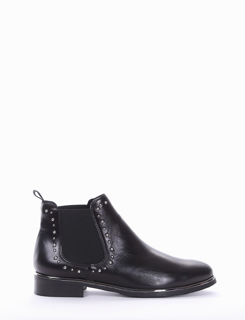 Low heel ankle boots heel 2 cm black leather