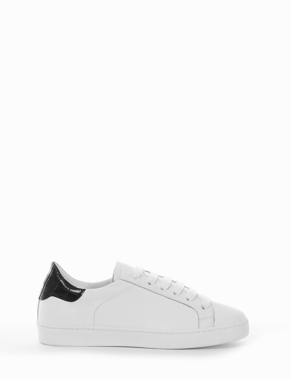 Sneakers white leather