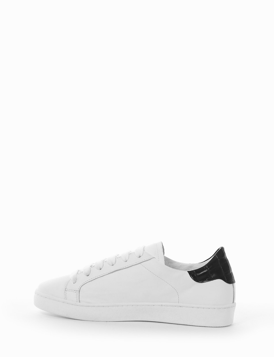 Sneakers white leather