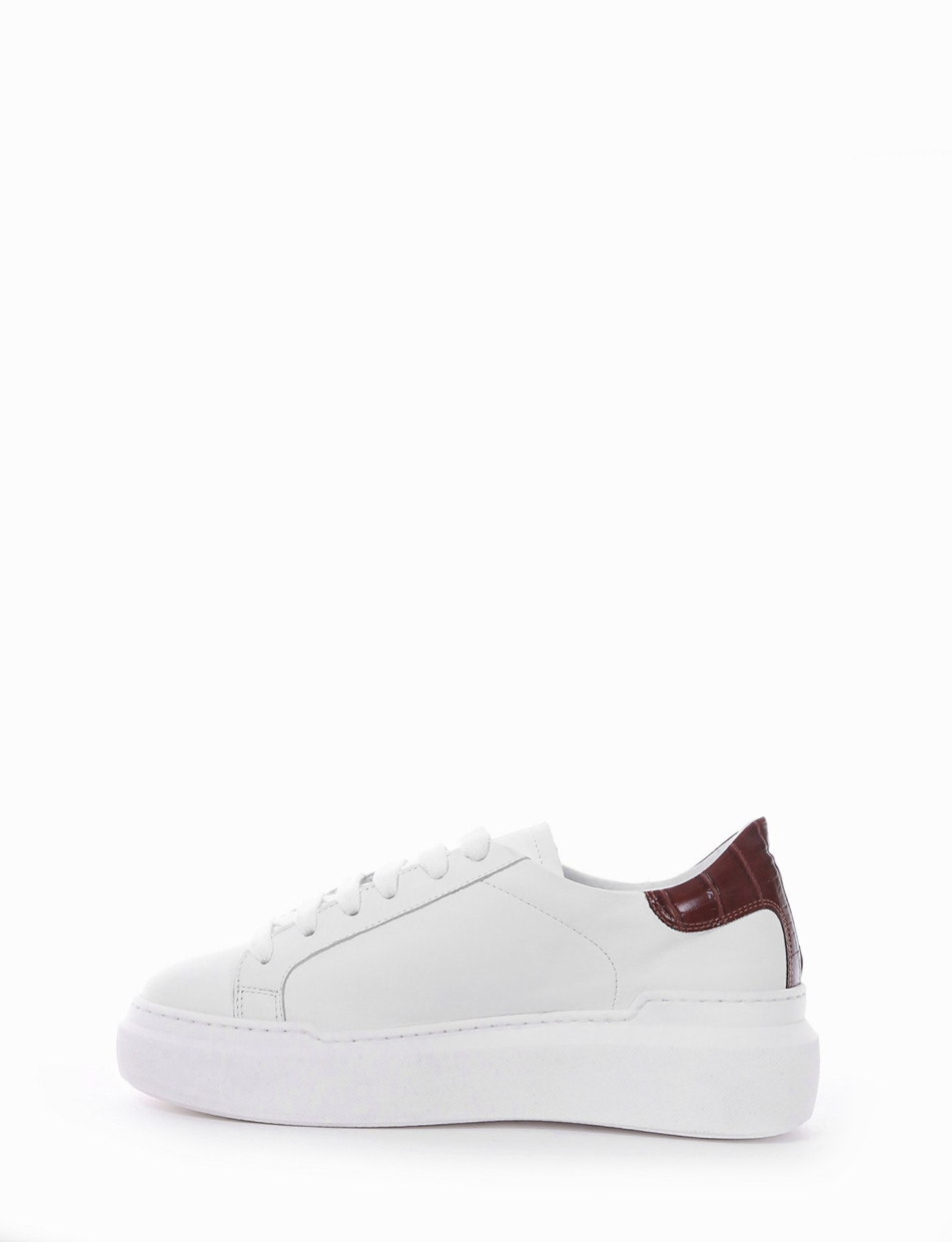 Sneakers white leather