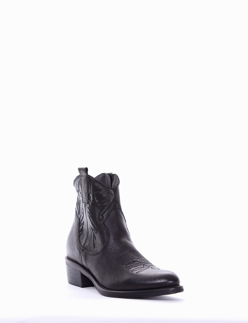 Low heel ankle boots heel 3 cm black leather